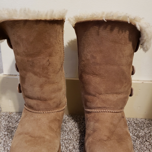 Authentic Ugg designer tall Triple Bailey Button boots sz 3 in good condition - Picture 11 of 14